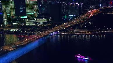 航拍城市交通桥梁车流城市风光4k视频的预览图